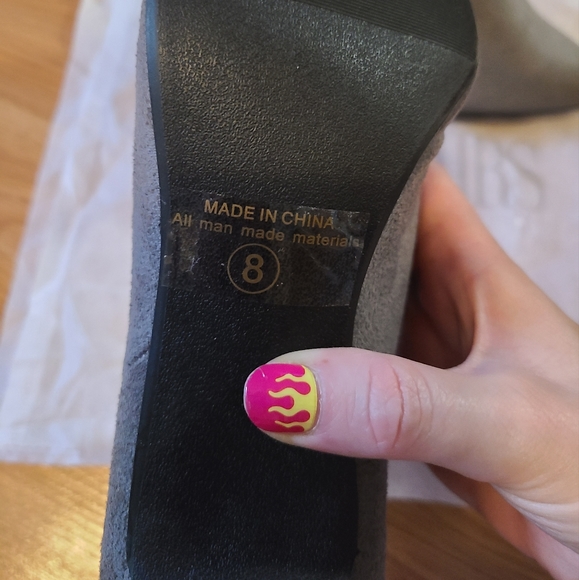 💕 2/$30 Dream Pairs Gray Heeled Booties - size 8 - Picture 5 of 6